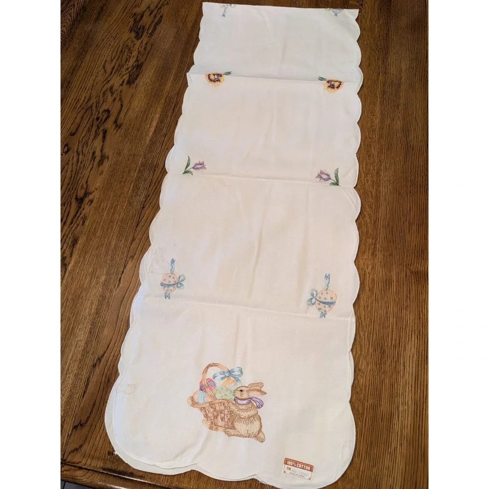 New Vintage Embroidered Easter Bunny Table Runner 72